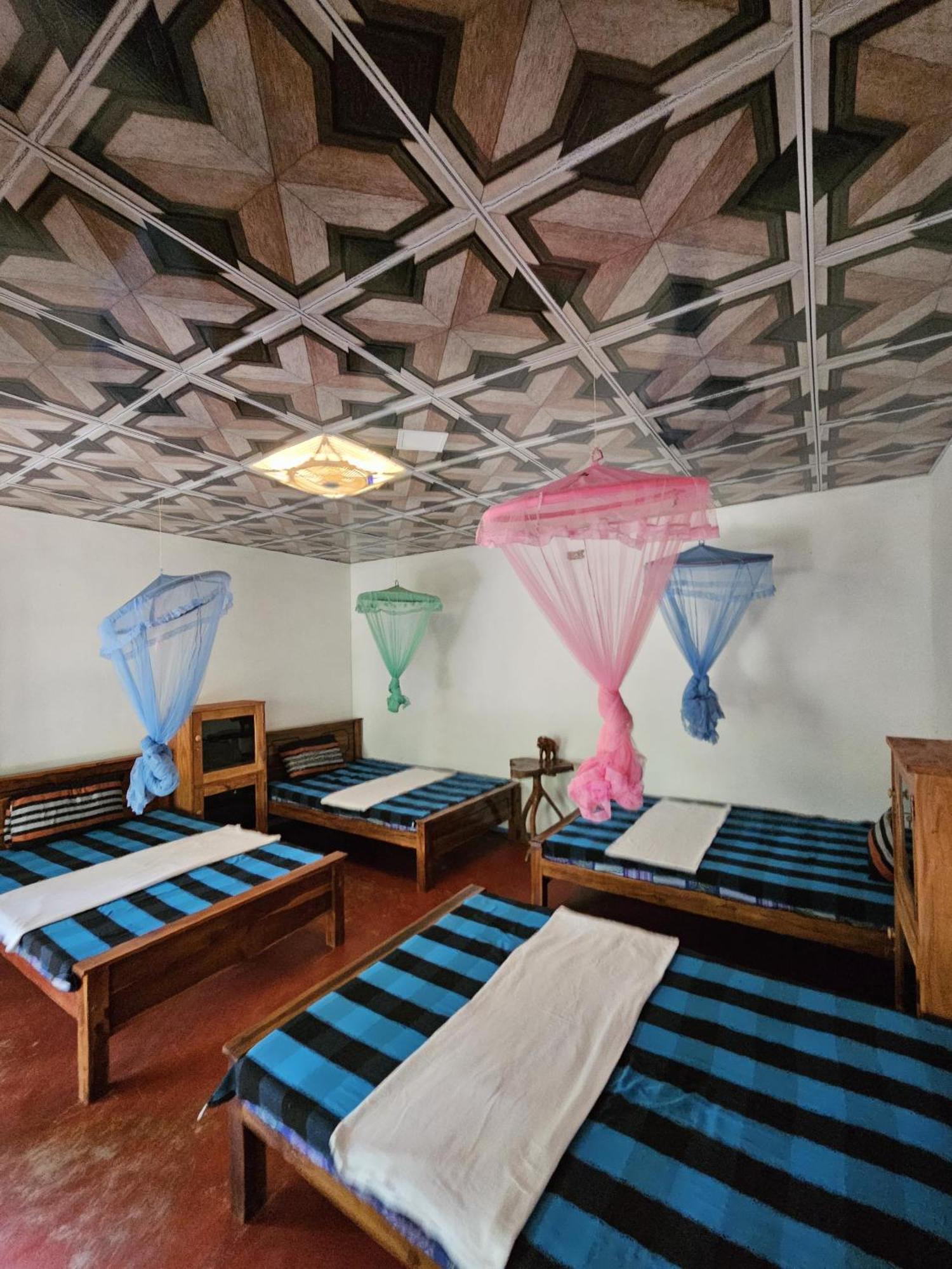 Sigiri Birds Hostel Sigiriya Room photo